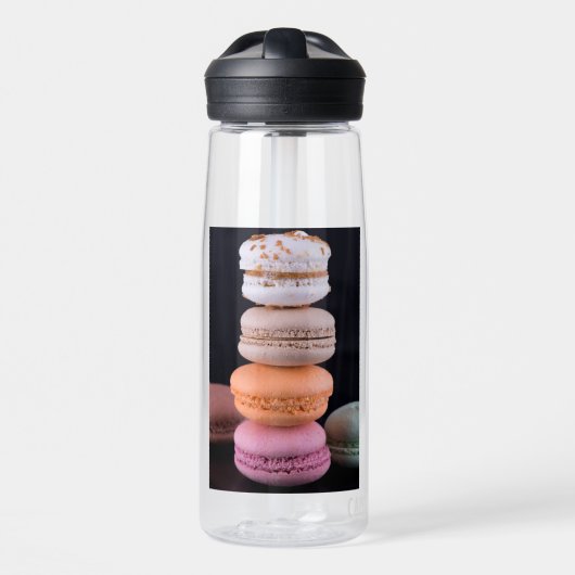 Farbiger Stapel französischer Macarons Trinkflasche (Vorne)