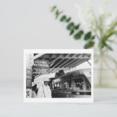 Farbiger Wartebereich Vintage Postkarte (Stehend Vorderseite)