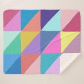 Farbiges Abstraktes geometrisches Triangle-Patchwo Sherpadecke (Vorderseite (Horizontal))