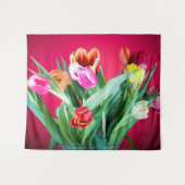 Farbiges blumengeschmücktes Foto mit rotem Hinterg Wandteppich (Vorderseite (Horizontal))