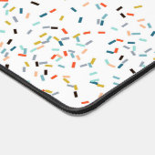 Farbiges Confetti Fall Pattern Schreibtischunterlage (Ecke)