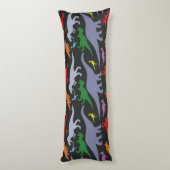 Farbiges Dinosaurier-Muster (dunkel) Seitenschläferkissen (Rückseite (Vertikal))