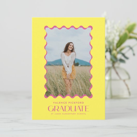 Farbiges Foto 2025 Elementare Graduate Wavy Frame Ankündigung (Stehend Vorderseite)