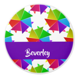 Farbiges gefaltetes Papier auf weiß Keramikknauf