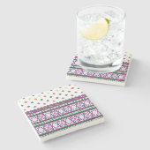 Farbiges geometrisches Folkloredesign mit Blume Steinuntersetzer (Seitenansicht)