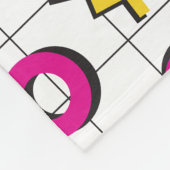 Farbiges geometrisches Muster der 80er Jahre Fleecedecke (Ecke)