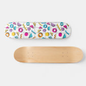 Farbiges geometrisches Muster der 80er Jahre Skateboard (Horizontal)