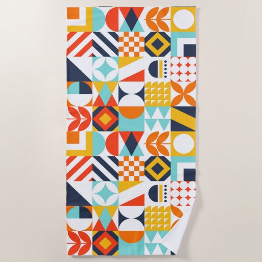 Farbiges geometrisches Muster der Retro Strandtuch (Vorderseite)