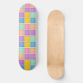Farbiges geometrisches Raster Skateboard (Vorderseite)
