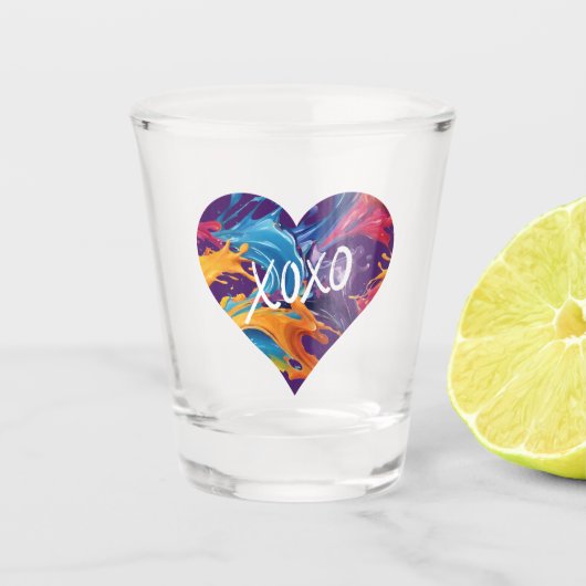 Farbiges Herz XOXO- Schnapsglas (Vorderseite)