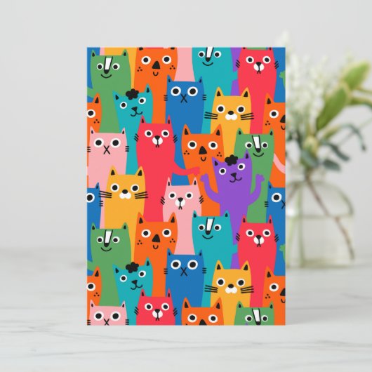 Farbiges Katzen Muster Einladung (Stehend Vorderseite)