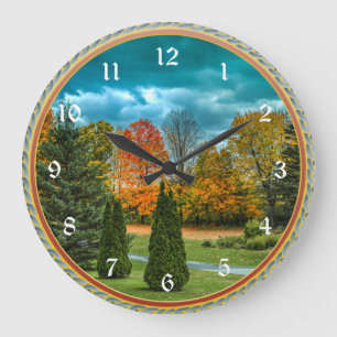 Farbiges Landschaftliches Foto im Herbst Große Wanduhr
