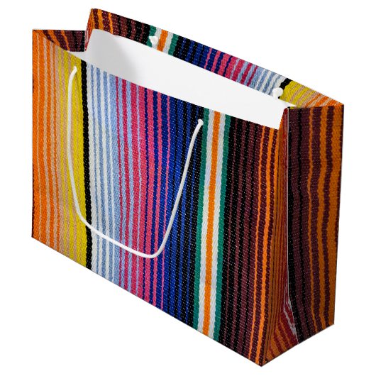 Farbiges mexikanisches Fiesta Blanket-Design Große Geschenktüte (Vorderseite Schrägansicht)