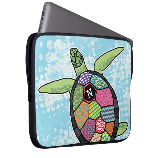 Farbiges Muster Monogram Sea Turtle Laptopschutzhülle (Vorne Rechts)