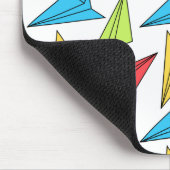 Farbiges Muster von Papierflugzeugen Mousepad (Ecke)