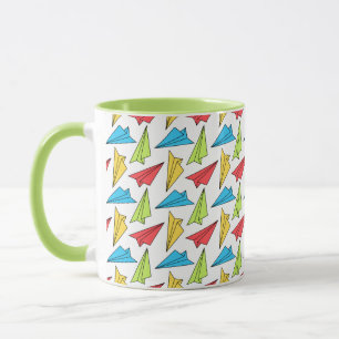 Farbiges Muster von Papierflugzeugen Tasse