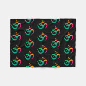 Farbiges OM-Zeichen Fleecedecke (Vorderseite (Horizontal))