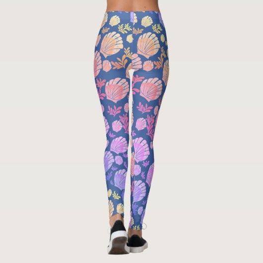 Farbiges Personalisiertes Monogram Seashell Muster Leggings (Rückseite)