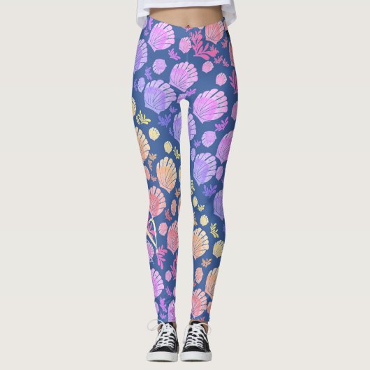 Farbiges Personalisiertes Monogram Seashell Muster Leggings (Vorderseite)