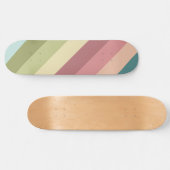 Farbiges Retro-Streifenmuster Skateboard (Horizontal)