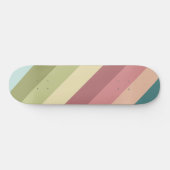 Farbiges Retro-Streifenmuster Skateboard (Horizontal)