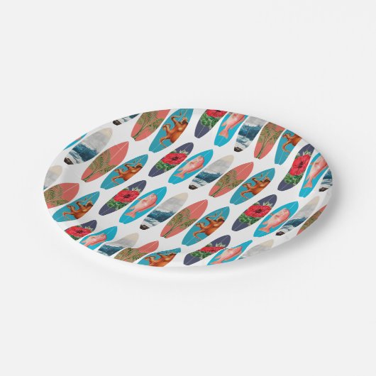 Farbiges Retro-Surfbrett-Muster Pappteller (Schrägansicht)