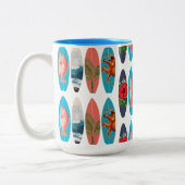 Farbiges Retro-Surfbrett-Muster Zweifarbige Tasse (Links)