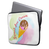 Farbiges Süßeis in einem Kegel Laptopschutzhülle (Vorderseite Links)