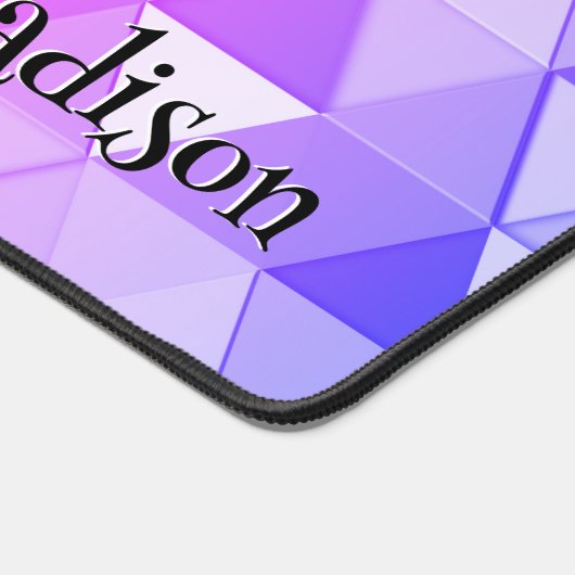 Farbiges Triangle-Retrogeometrie-Muster Monogram Schreibtischunterlage (Ecke)