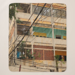 Farbiges Vintages Gebäude - Vietnamesisch, Sherpadecke