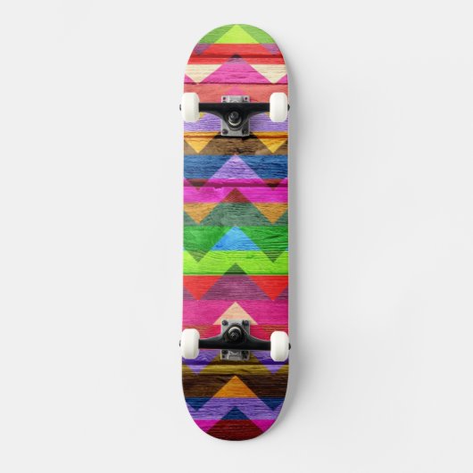 Farbiges Zickzack Holz Abstrakt #2 Skateboard (Vorderseite)