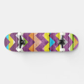 Farbiges Zickzack Holz Abstrakt #4 Skateboard (Horizontal)