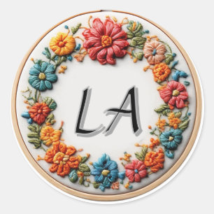 Farblich besticktes Alphabet-Design Runder Aufkleber