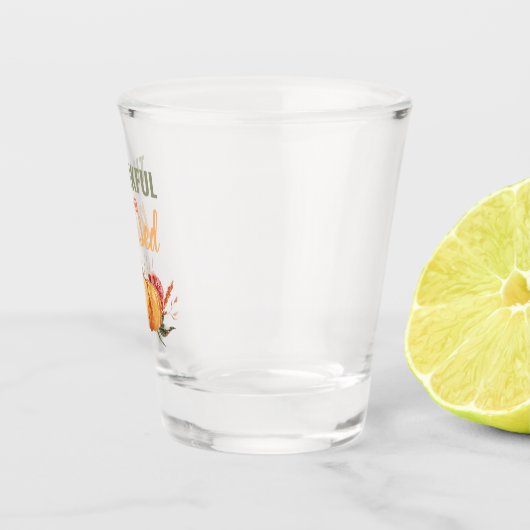 Farblich dankbar und gesegnet mit Kürbisgeschenk Schnapsglas (Rechts)