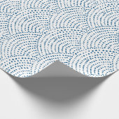 Farbpunktskala - Weiß auf klassisch blau Geschenkpapier (Ecke)