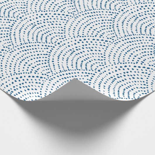 Farbpunktskala - Weiß auf klassisch blau Geschenkpapier (Ecke)