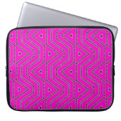 Farbschwarz-Grafik-Designer-Muster in Hot Pink Laptopschutzhülle (Vorderseite)