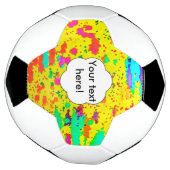 Farbspritze auf gelbem Hintergrund Fußball (Gedreht)