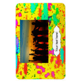 Farbspritze auf gelbem Hintergrund Magnet (Vertikal)