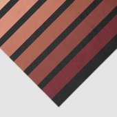 Farbtöne auf schwarzen Streifen Seidenpapier (Ausschnitt)