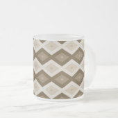Farbtöne des braunen Rautenmusters Mattglastasse (VorderseiteRechts)