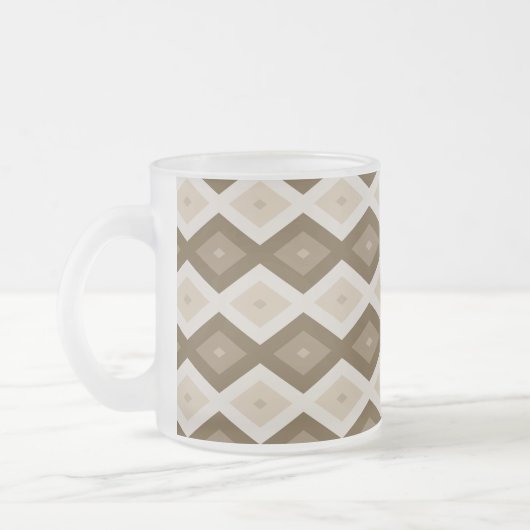 Farbtöne des braunen Rautenmusters Mattglastasse (Links)