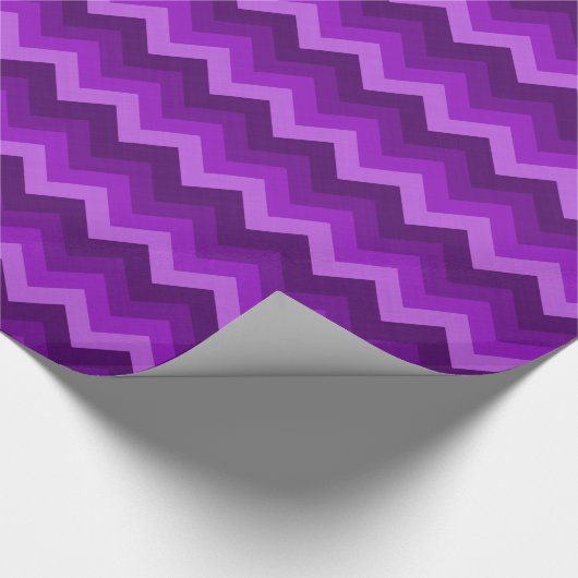 Farbtöne des Lila LG Hombre Zickzack ZigZag Muster Geschenkpapier (Ecke)