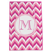 Farbtöne in rosa und weißem Zigzag Zickzack Mittlere Geschenktüte (Rückseite)