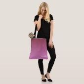 Farbverlauf von hell nach dunkel Rosa Tasche (Am Model)