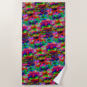 Farbvolle gekrümmte Dreiecke oder farbige Wellen. Strandtuch (Vorderseite)