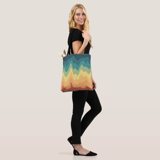 Farbwellen-Horizont Tasche (Am Model)