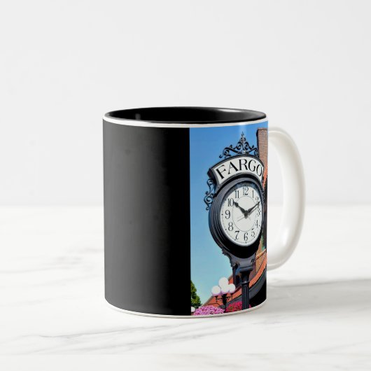 Fargo Clock Zweifarbige Tasse (VorderseiteRechts)