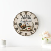 Farm Fresh & Caffeinated Rustic Rooster Coffee Große Wanduhr (Zuhause)