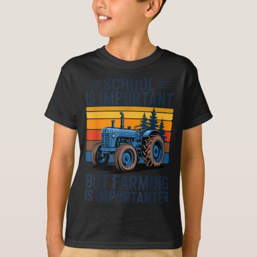 Farm Shirt But Farming Is Imrtanter Farmer Tractor (Vorderseite)